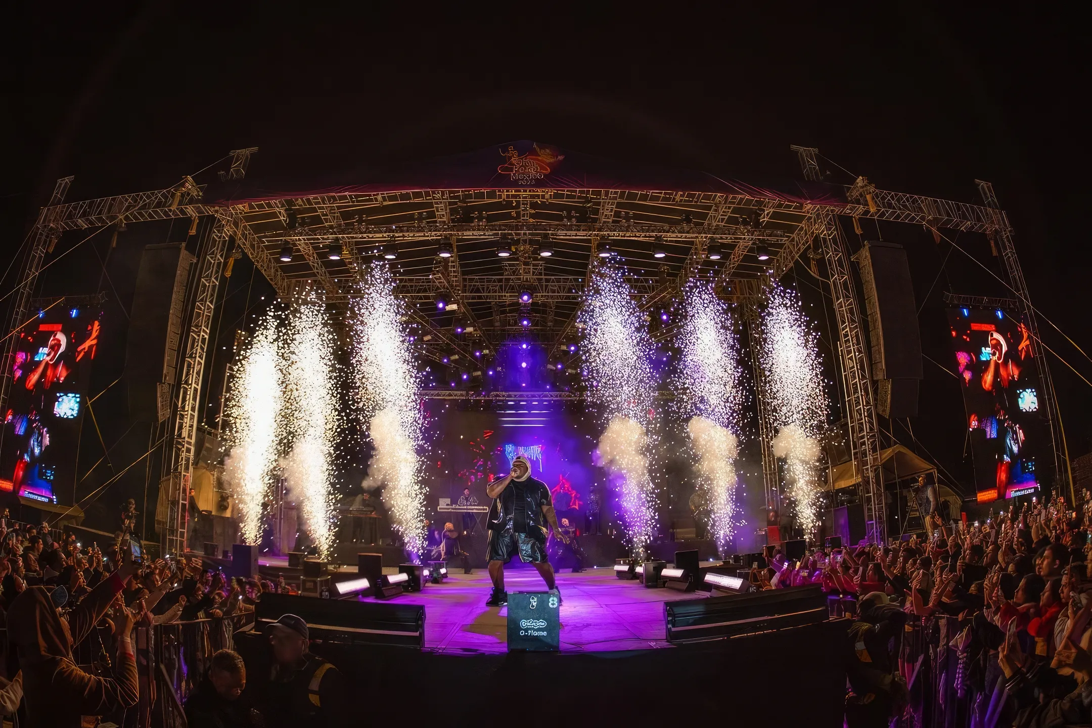 Arcade visuals on the LED wall, Sech live in Mexico